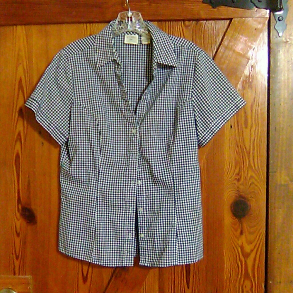 Black & white checkered blouse